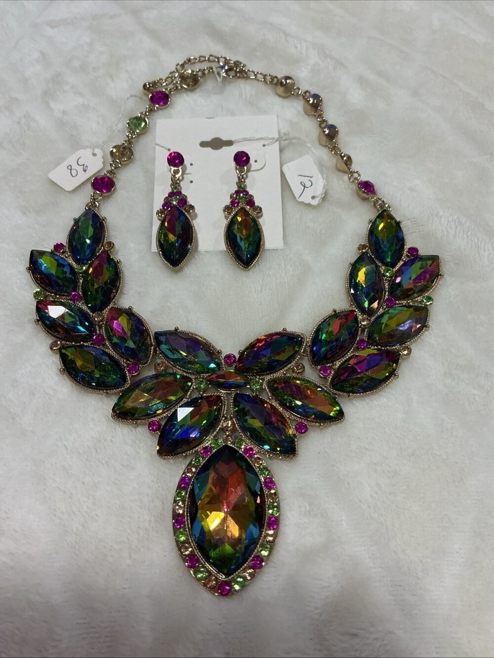 womens jewelry set necklace and earrings NWT 3623